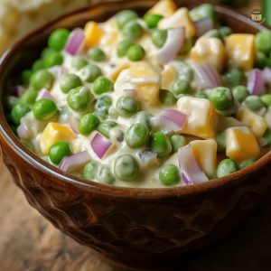 A Comprehensive Guide to Making Creamed Peas: Components and Cooking Methods