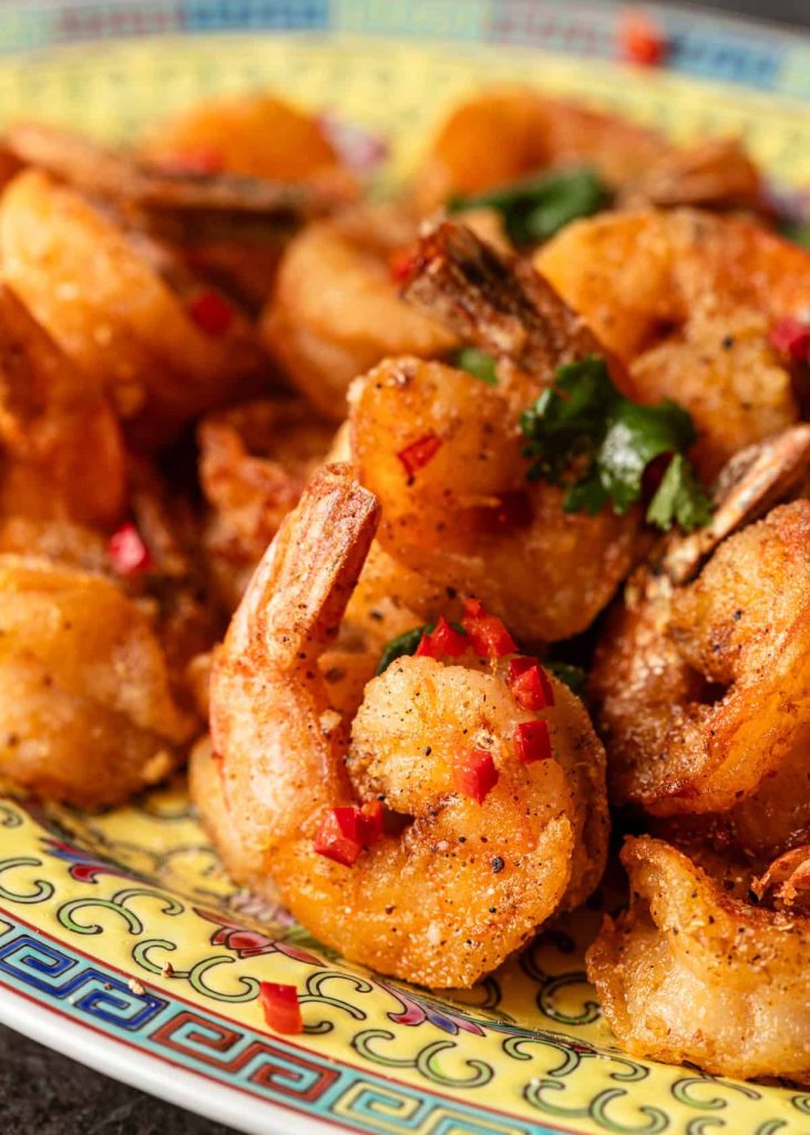 A Comprehensive Guide for Making Salt and Pepper Shrimp: Required Ingredients and Cooking Methods