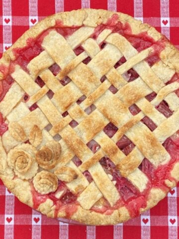 An Educational Resource for Crafting the Finest Rhubarb Pie for Spring