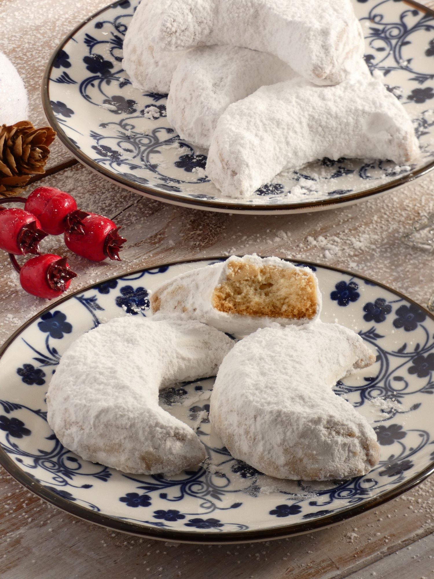 Classic Greek Butter Cookies: Kourabiedes