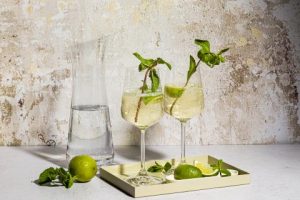 Elderflower St. Germain Spritz Drink Recipe