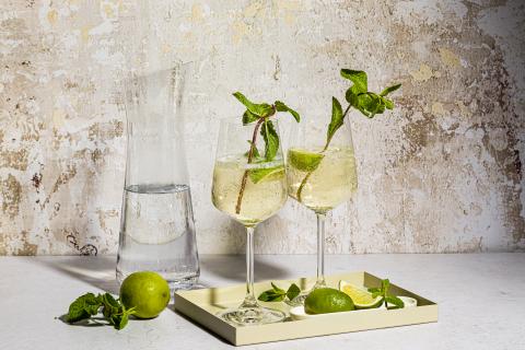 Elderflower St. Germain Spritz Drink Recipe
