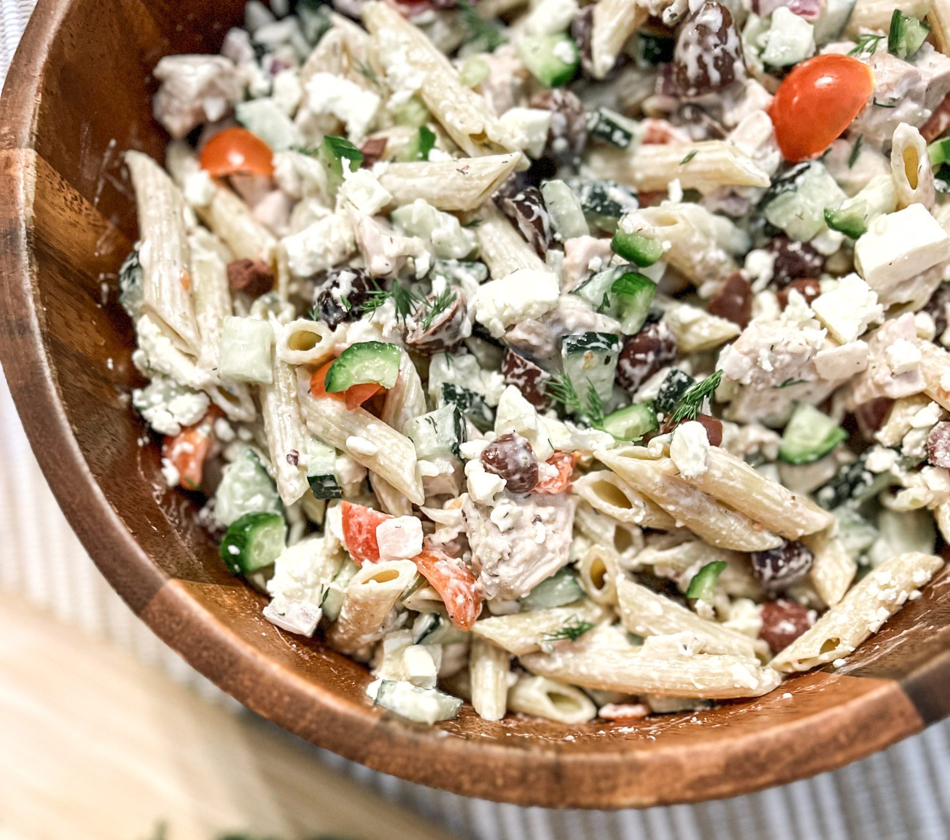 Greek Chicken Bowls with Mediterranean Flair: A Delicious and Healthy Meal Choice