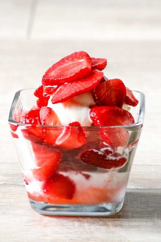 Strawberry Phirni: A Silky Rice Pudding Treat with Fresh Strawberries