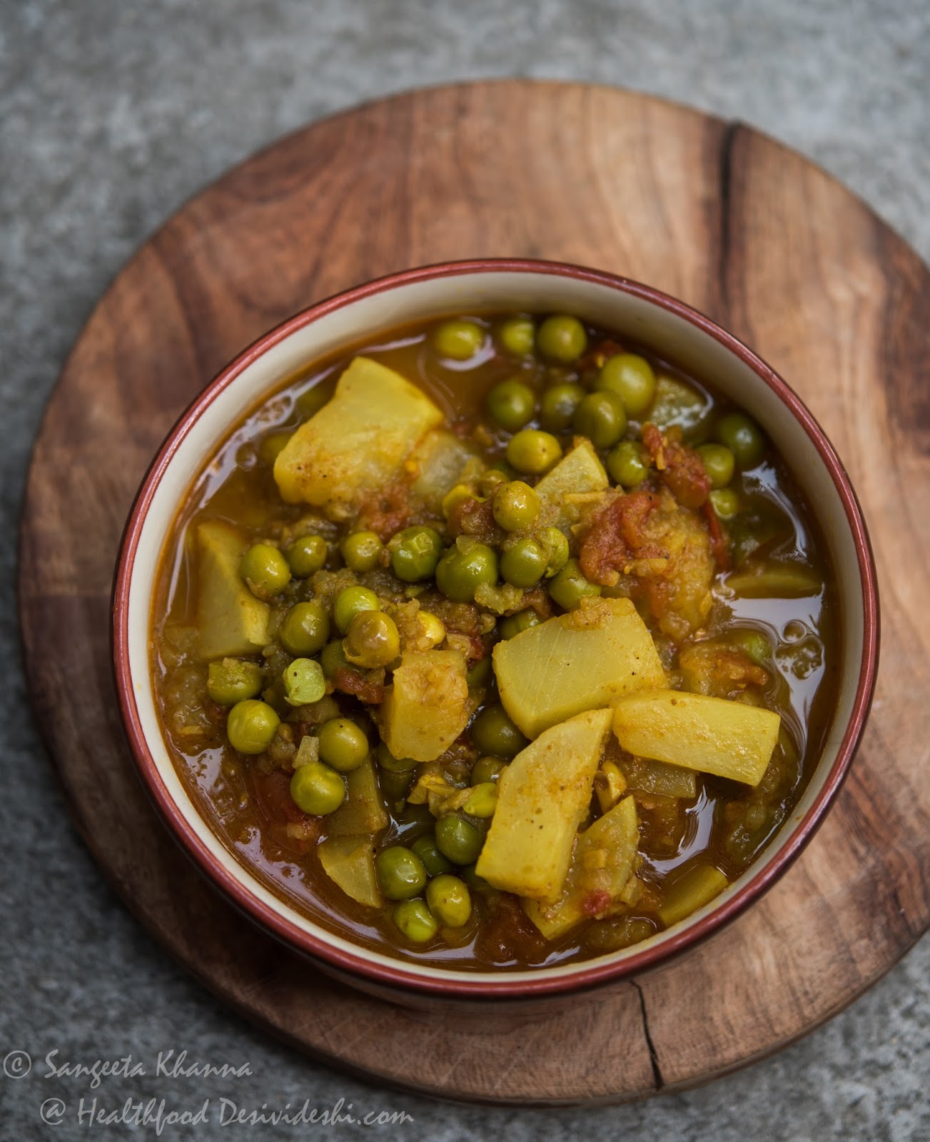 Banarasi Style Potato and Pea Masala