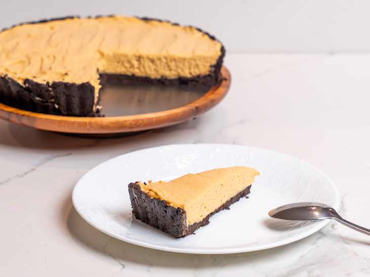 the Pioneer Woman's Chocolate Peanut Butter Pie