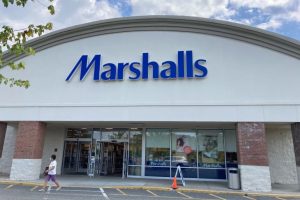 If You Spot These "Floating Shell" Glasses at Marshalls, Grab 6