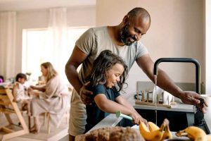 My Dadâs Brilliant âNavy Dishwashingâ Trick Is the Simplest Way to Save Water Every Single Day