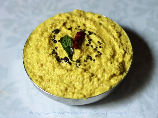 Raw Mango and Sesame Seeds Dip (Mamidikaya Nuvvula Pachadi)