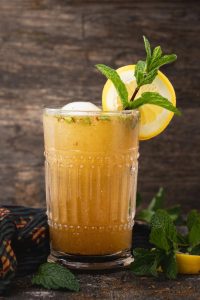 Revitalizing Effervescent Lemonade Drink