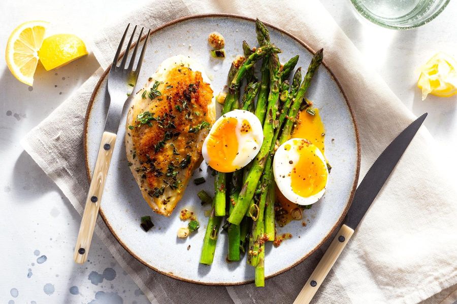 Sautéed Chicken with Asparagus