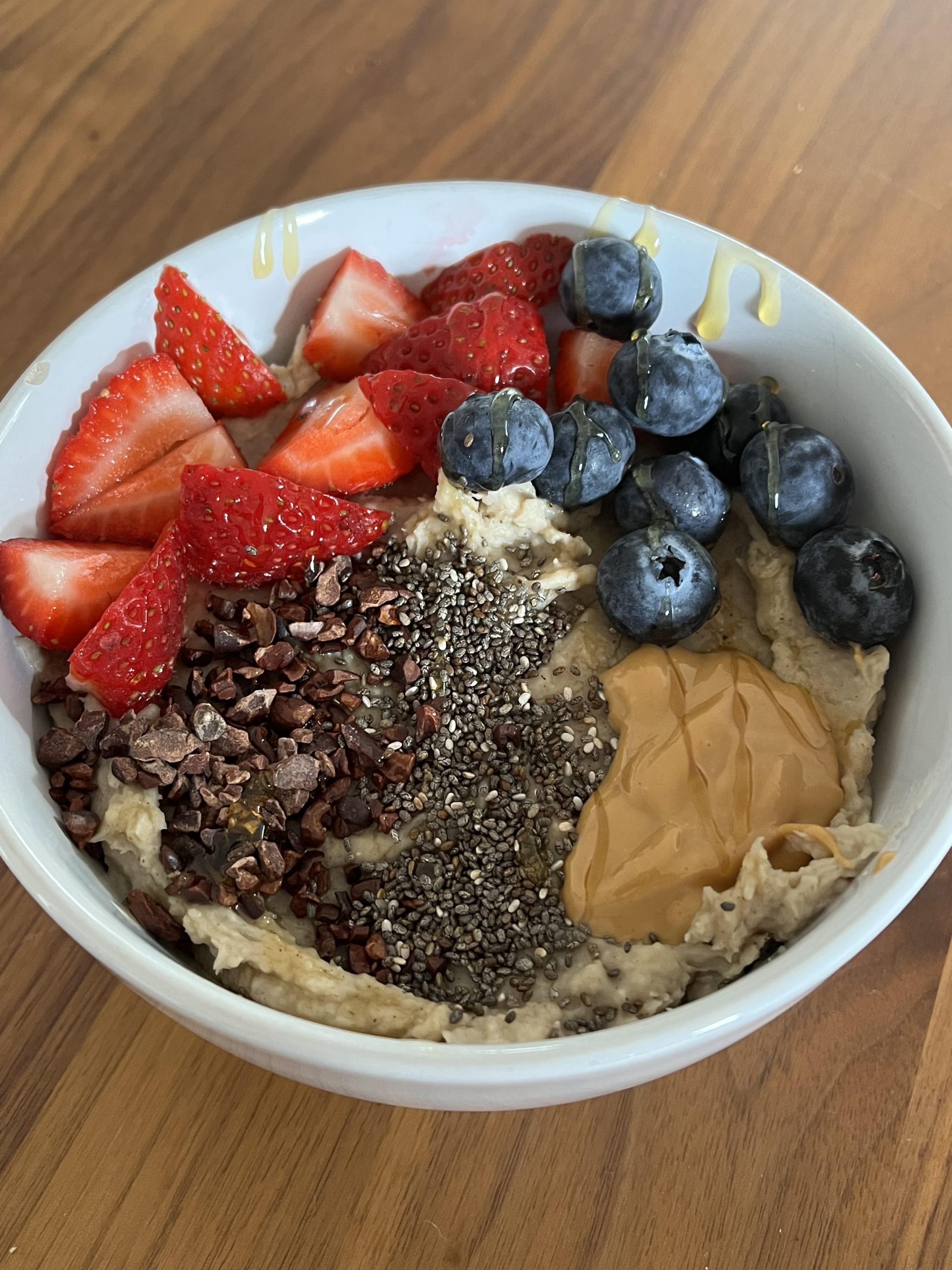 Smooth Strawberry Oatmeal with Fresh Berries