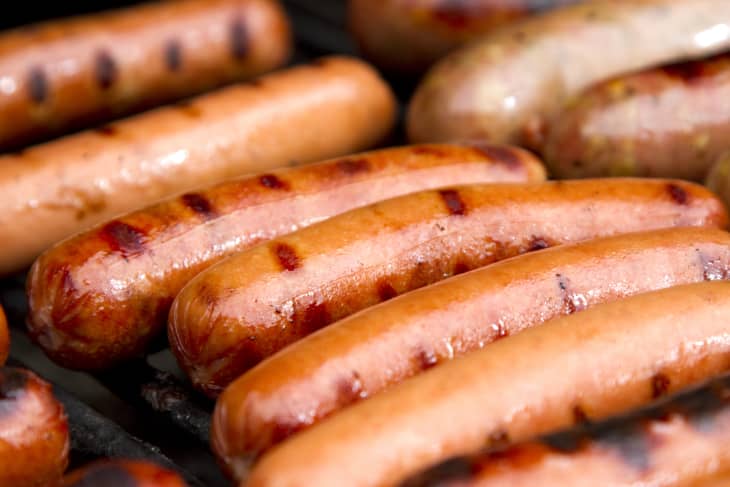 The Best Hot Dogs to Grill, According to a Former MLB Playerâs Private Chef