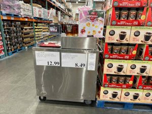 6 Rude Things People Canât Stop Doing When Grabbing Free Samples at Costco
