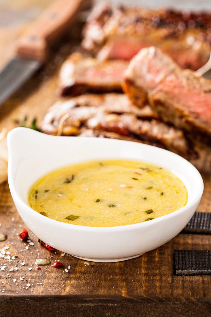 8 Fast and Simple Steak Sauce Recipes Prepared in Minutes