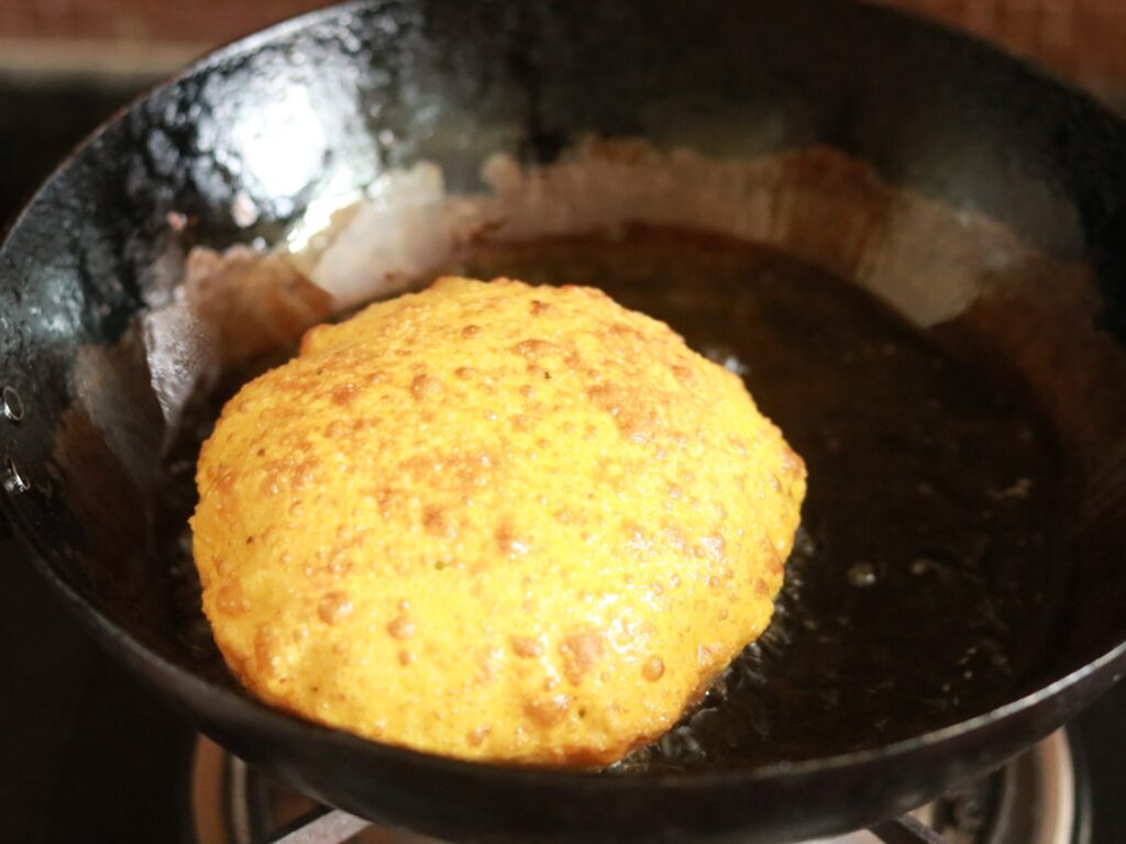 How to Prepare Bedmi Puri: A Detailed Recipe Guide