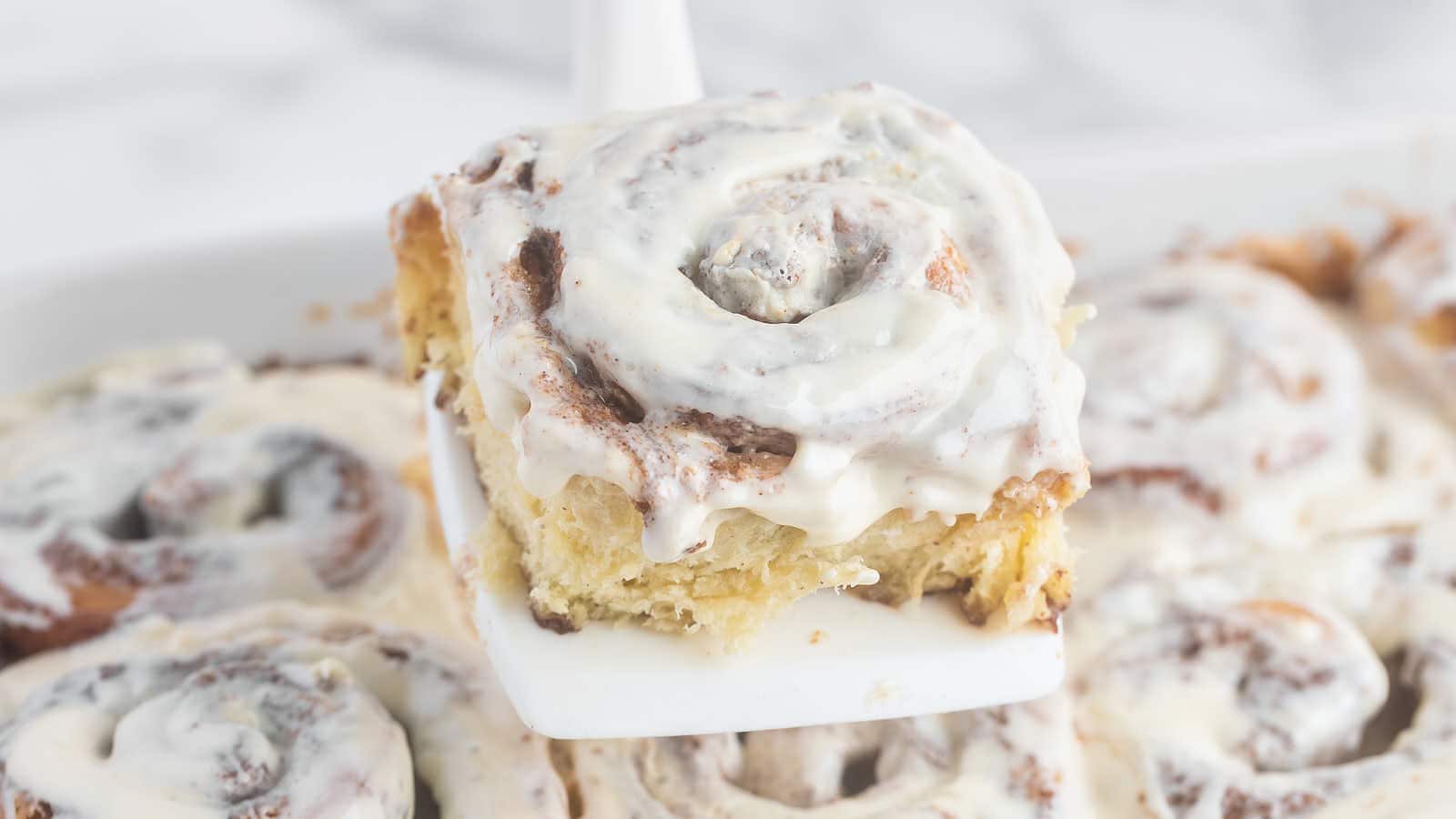 How to Prepare Cinnamon Rolls: A Detailed Recipe