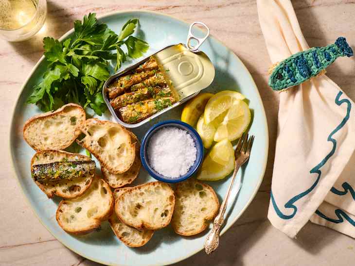 I Gave a Pro Decorator $120 for My Portugal-Inspired Dinner Party, and Hereâs What She Got