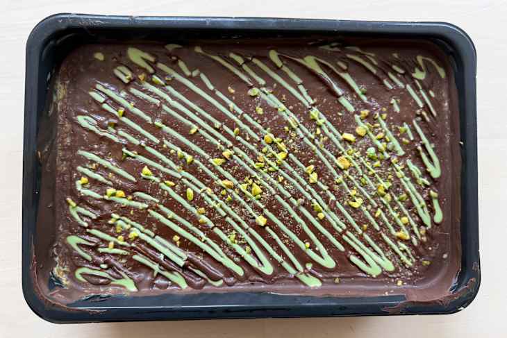 Dubai-Style Chocolate Cake in Costco.