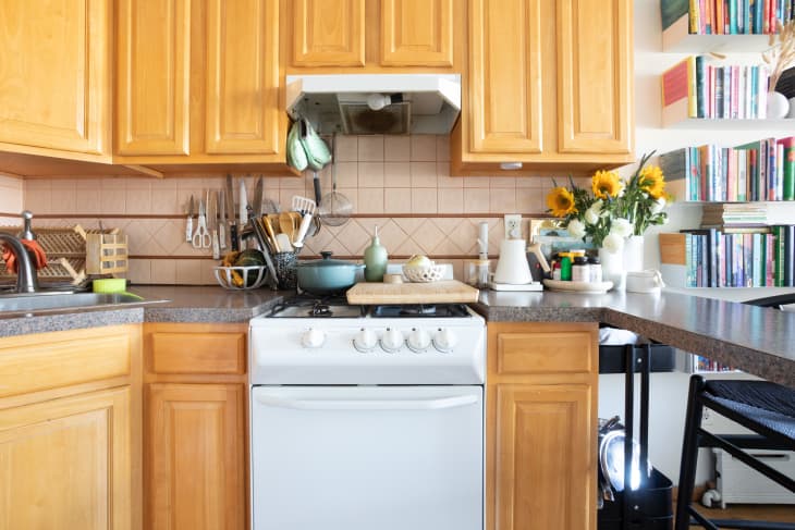 Le Creusetâs Factory to Table Sale Includes $175 Off an Iconic Dutch Oven
