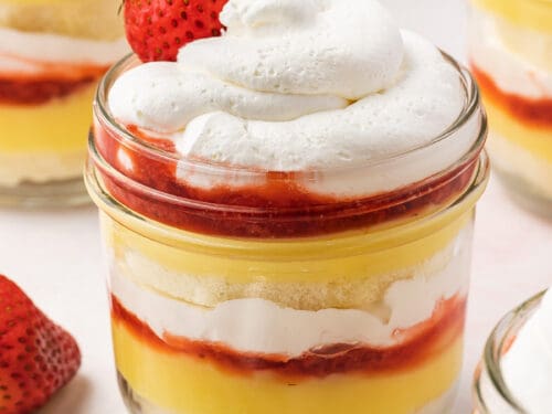 No-Cook Fresh Strawberry Parfait Recipe: Easy and Tasty