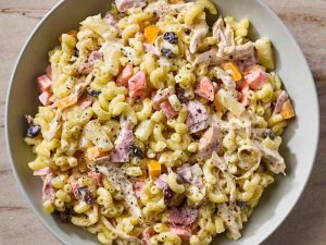 The 2-Ingredient Pasta Salad Dressing I Wish Iâd Tried Sooner (No Mayo or Olive Oil!)