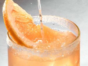 This 170-Year-Old Italian Staple Is My Secret to the Best 2-Ingredient Cocktail