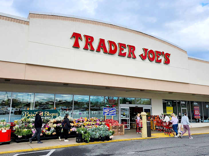 Trader Joeâs Just Announced a Major Store Change That Has Shoppers Ecstatic
