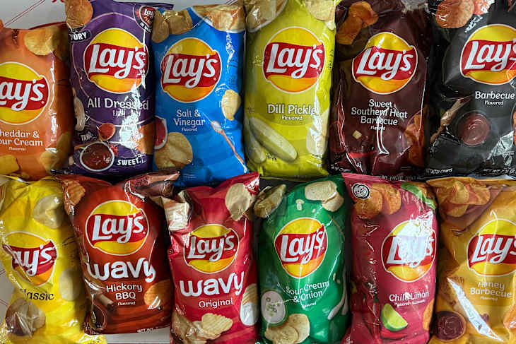 We Tried and Ranked Every Layâs Flavor We Could Find â And the âDeliciousâ Winner Was Unanimous