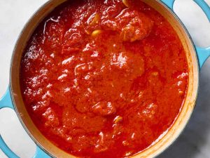 6 Substitutes for Tomato Sauce (and How to Use Them)
