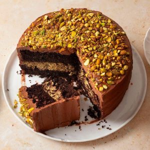 Easy Guide to Creating Dubai-Style Chocolate at Home