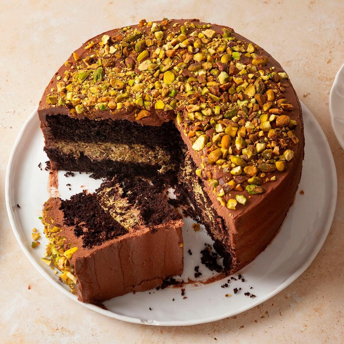 Easy Guide to Creating Dubai-Style Chocolate at Home