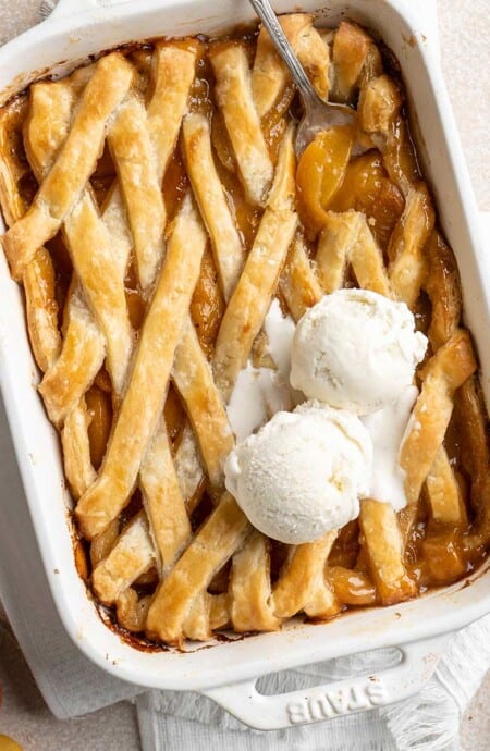 Homemade Traditional Summer Peach Cobbler Recipe