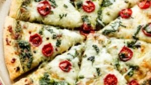 Pizza avec Sauce Pesto