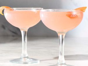 Taylor Swiftâs Favorite "French Blonde" Cocktail Is Love at First Sip