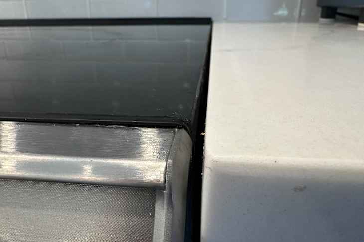 Gap between stove.
