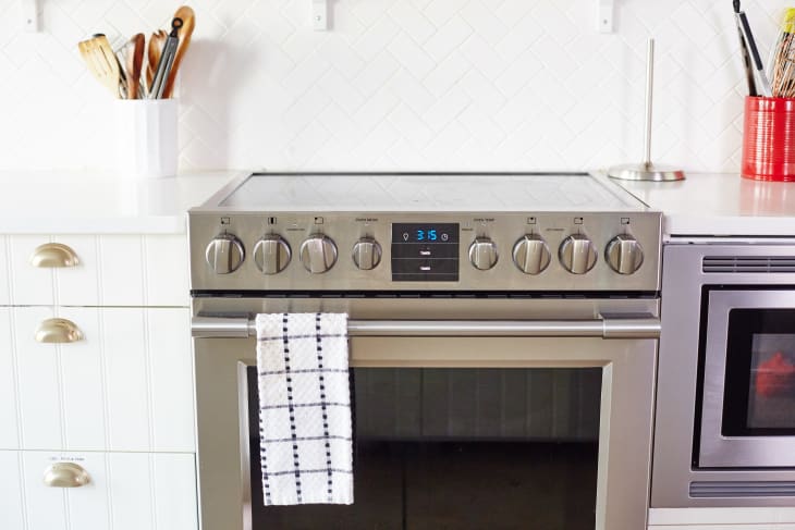 The Brilliant Solution for That Filthy Gap Between Your Stove and Countertop