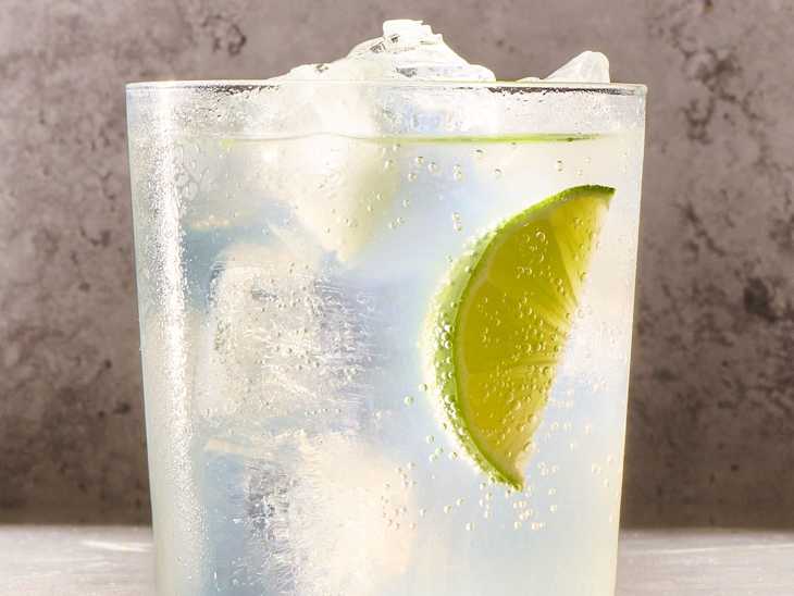 The Sparkling Coconut Water Iâm Completely Obsessed With Right Now (So Much Better Than Seltzer!)
