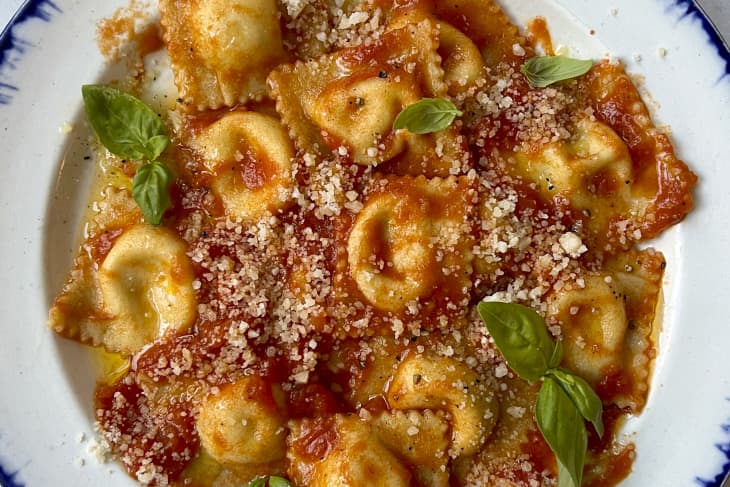This Cheap Pasta Maker Is the âMost Cherishedâ Gift You Can Ever Give Someone