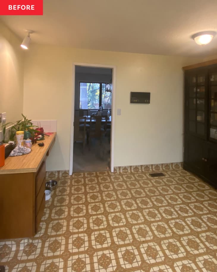 Outdated kitchen before being renovated
