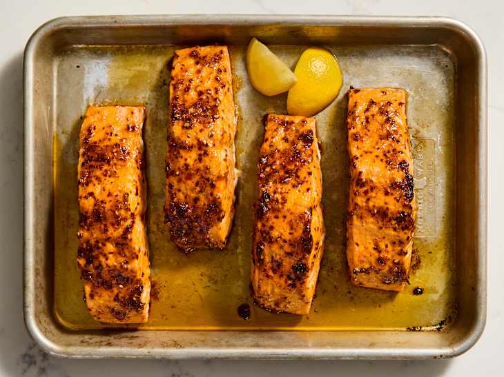 Add a Few Tablespoons of This to Salmon for the âBest Flavor Everâ