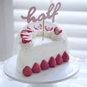An Outline of Mini Cakes: Varieties and Serving Ideas