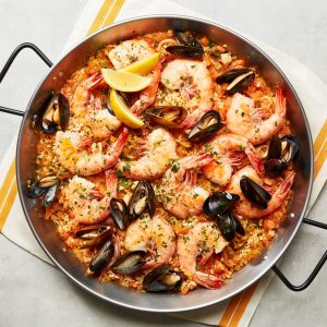 How to Prepare Classic Paella: A Comprehensive Recipe Guide