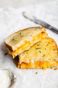 How to Prepare Grilled Cheese in an Air Fryer