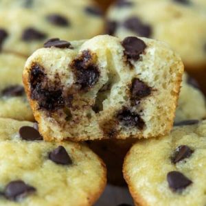 How to Prepare Tasty Chocolate Chip Muffins