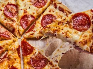 My Favorite Pizzeria Is Now Selling Frozen Pizza at Costco (Itâs Legendary for a Reason)
