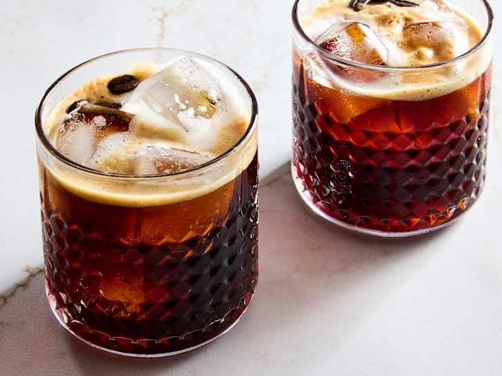 The 2-Ingredient Cocktail Iâm Obsessed With Right Now
