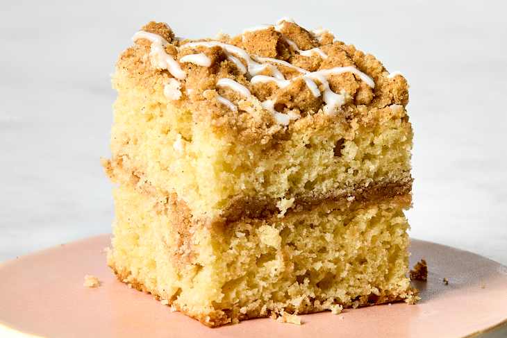 The $4 Boxed Cake Mix I Make for Dessert AND Breakfast â Itâs Perfectly Moist