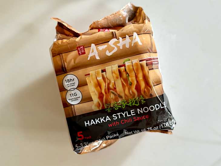 A-Sha noodles in package.