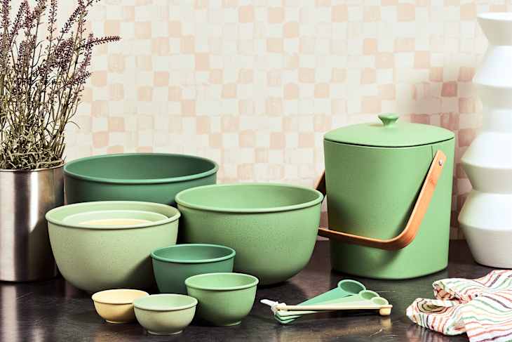 The Kitchnâs Collab Features "Gorgeous" Space-Saving Nesting Bowls (on Sale!)